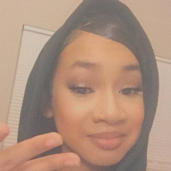 Meet your Posher, Andreww - Picture 1 of 1